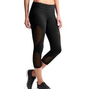Athleta Mesh Sonar Capri Black Leggings Size Medium